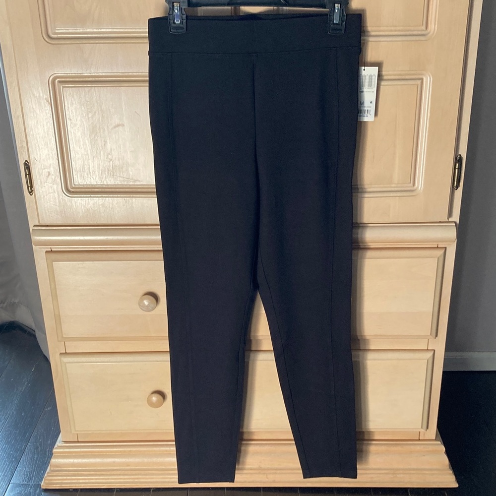Utopia by Hue High-Waisted blackout Seamed style Leggings